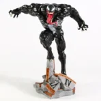 figura spiderman venom