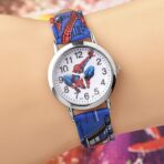 reloj spiderman minimalista
